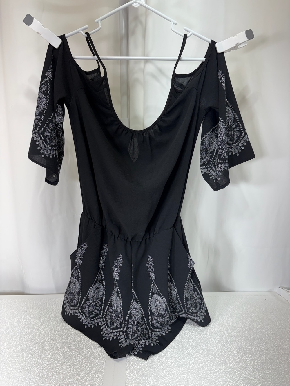 Bisou Bisou Black Cold-Shoulder Romper with Gray Paisley Print 3916